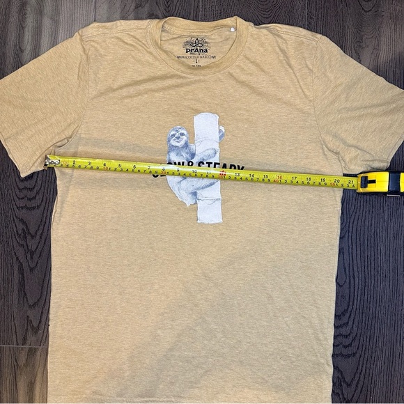 Prana T Shirt Mens Large Slow And Steady Sloth Poly Blend Yellow Graphic Print - Picture 5 of 6